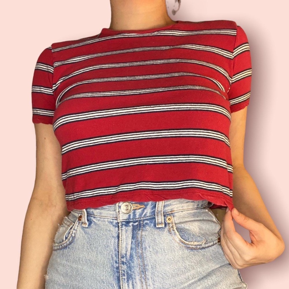 Brandy Melville tee with the cutest stripes.